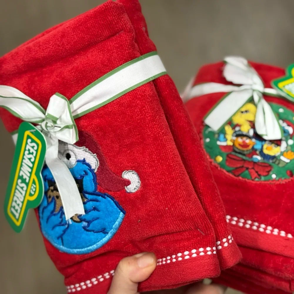 Sesame Street Red Holiday 4pcs hand Towels